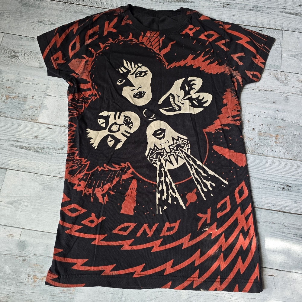 KISS Rock And Roll Over Short Sleeved Cut Out Back/Sleeves Shirt Womens Small